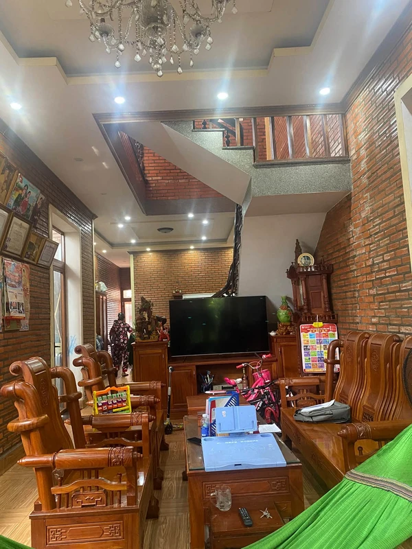 Bán nhà mặt tiền Đồng Khởi 248,8m² có kiốt cho thuê 10 tỷ