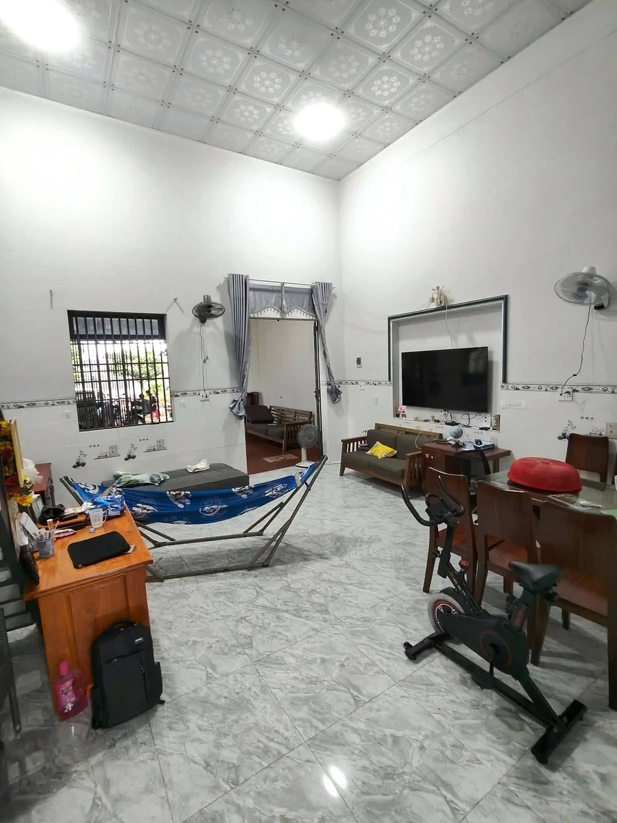 Bán nhà gác lửng 2 phòng ngủ trục chính Trạm Y Tế Tân Xuân, Hóc Môn - Ảnh thu nhỏ 3