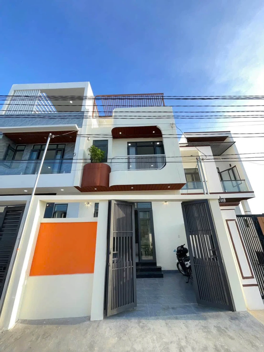 Bán nhà 3 tầng 77m2 Suối Hiệp Diên Khánh 2,65 tỷ - Ảnh 1