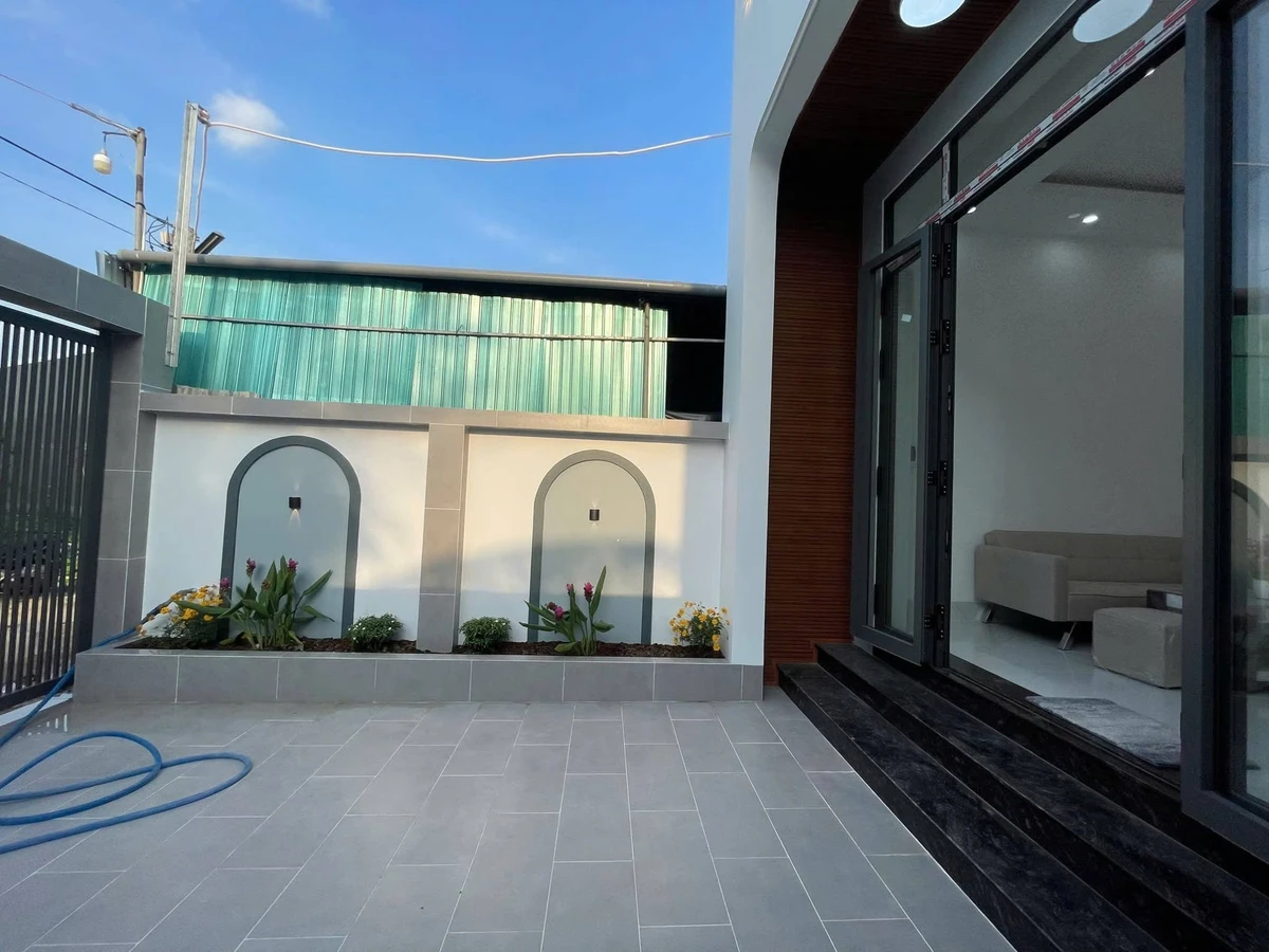 Bán nhà mới hoàn thiện 4,6x22,8m hẻm ô tô nhánh Võ Trường Toản, Vĩnh Quang, Rạch Giá giá 1,95 tỷ - Ảnh thu nhỏ 3
