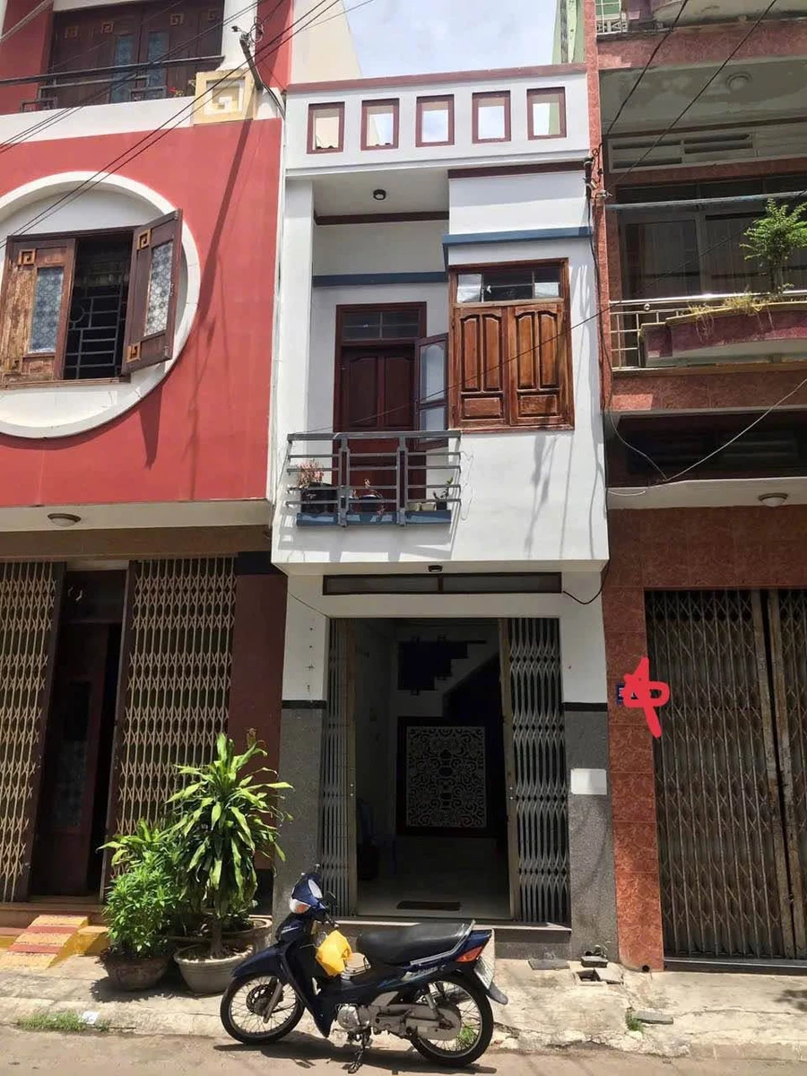 Cho thuê nhà mặt tiền Ngô Thời Nhiệm, 40m2, 2PN 2WC, 5 triệu/tháng, Phường Quy Nhơn - Ảnh 1