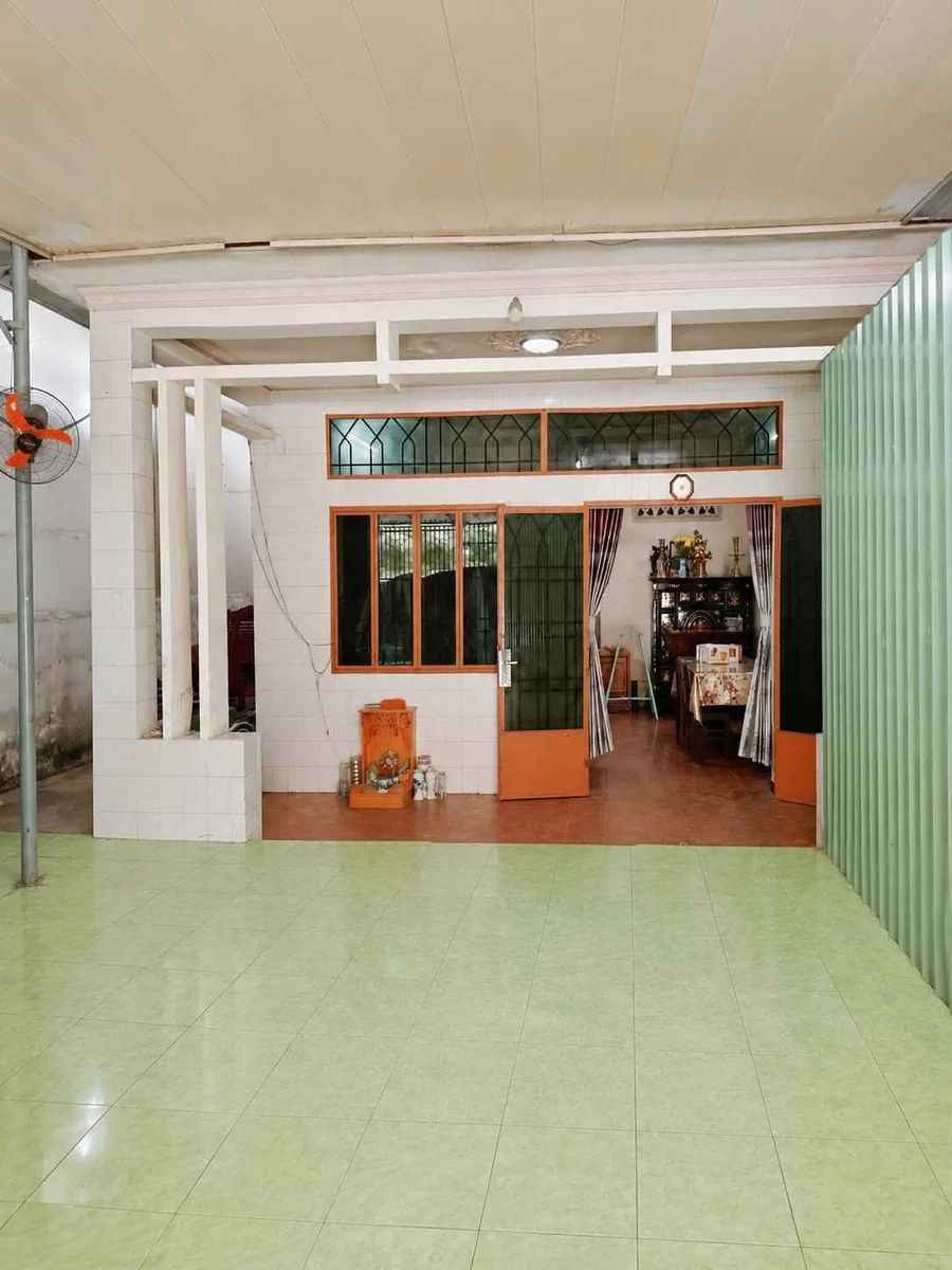 Bán nhà 256m² 3 PN 3 WC gần đường Nguyễn Thị Định, Thủ Đức giá 70tr/m² - Ảnh thu nhỏ 2
