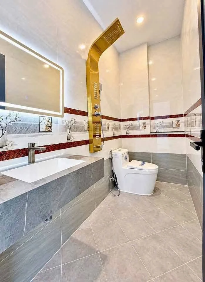 Bán nhà 4 tầng 52m² 4PN 4WC nội thất, Lã Xuân Oai hơn 5 tỷ - Ảnh thu nhỏ 3
