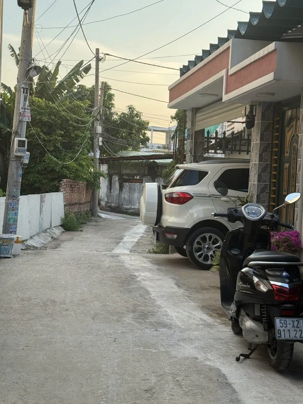 Bán nhà hẻm xe hơi 80m2 2PN Trường Thọ, Thủ Đức giá 5,1 tỷ