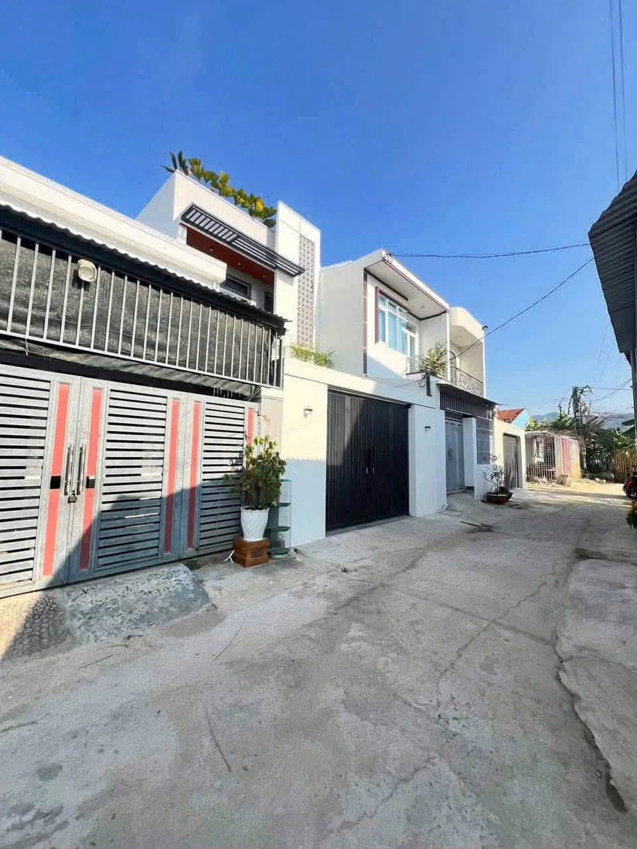 Bán nhà Phú Ân Nam 2, 145m², 3 phòng ngủ 2tỷ750 Nhà Bè - Ảnh 1