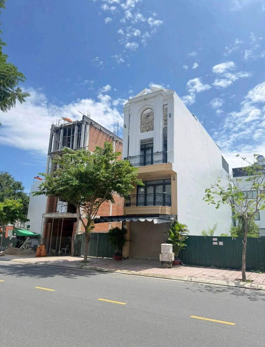 Bán nhà Nha Trang 4PN gara thang máy 117.5m² 14.8 tỷ - Ảnh 1