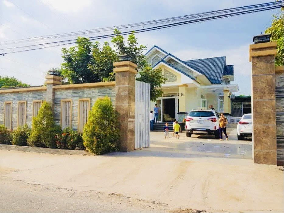 Bán biệt thự sân vườn 660m² Long Thành 23.9 tỷ - Ảnh 1