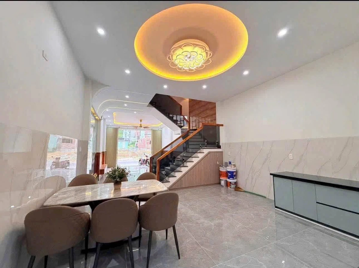 Bán nhà mặt tiền 3 tầng 76,9m² Quy Nhơn 6 tỷ - Ảnh thu nhỏ 4