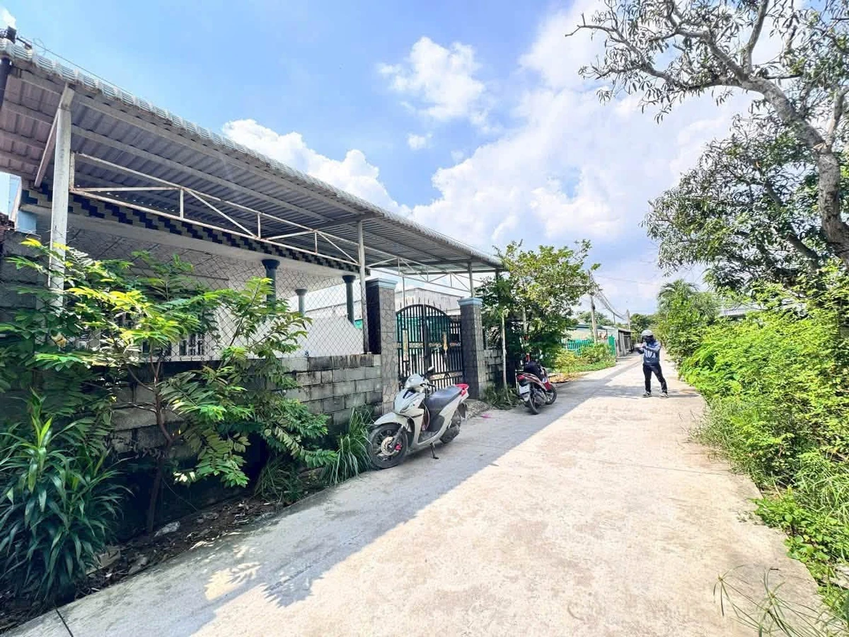 Bán nhà bê tông 190m² Đức Hòa 2 tỷ - Ảnh thu nhỏ 3