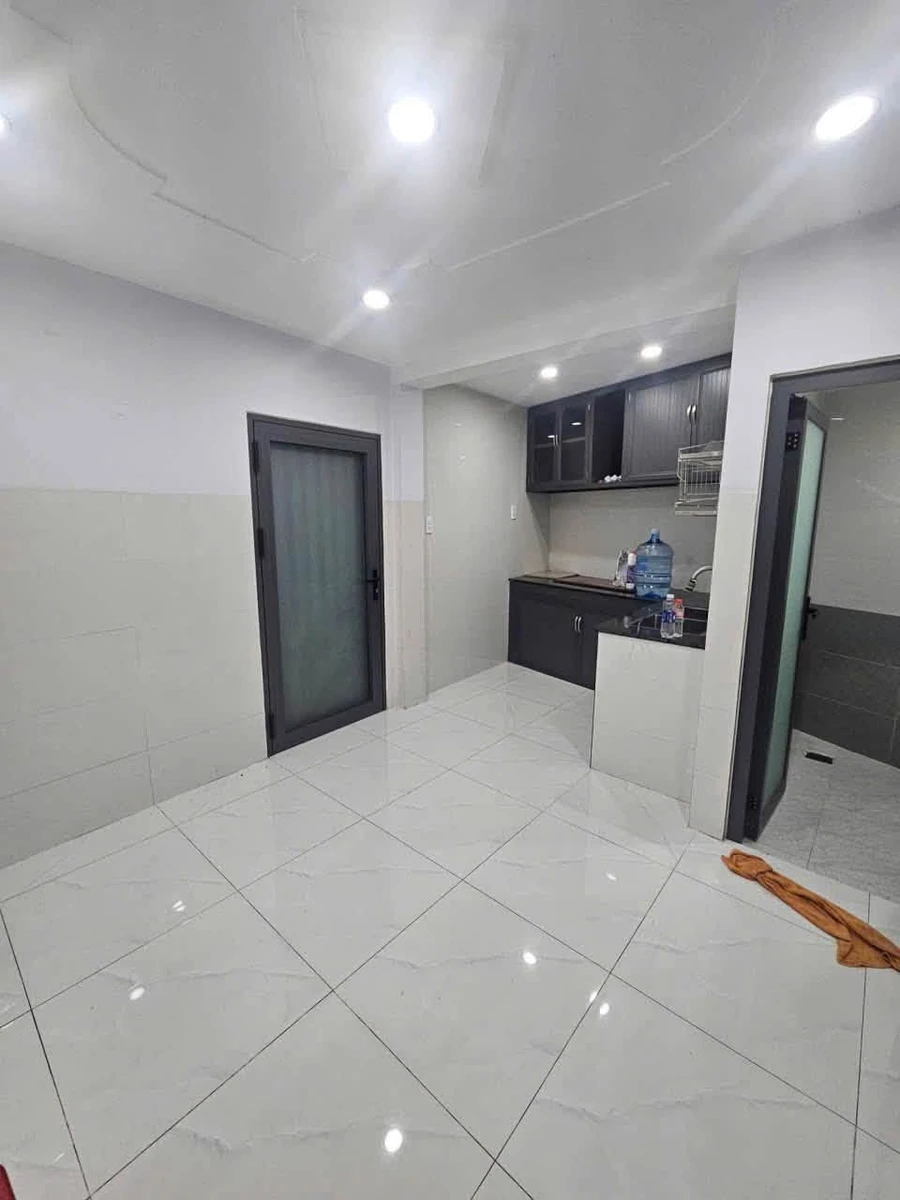 Thuê nhà nguyên căn hẻm Phú Thọ Hòa, 40m², 2PN, 10.5 tr/tháng - Ảnh thu nhỏ 3