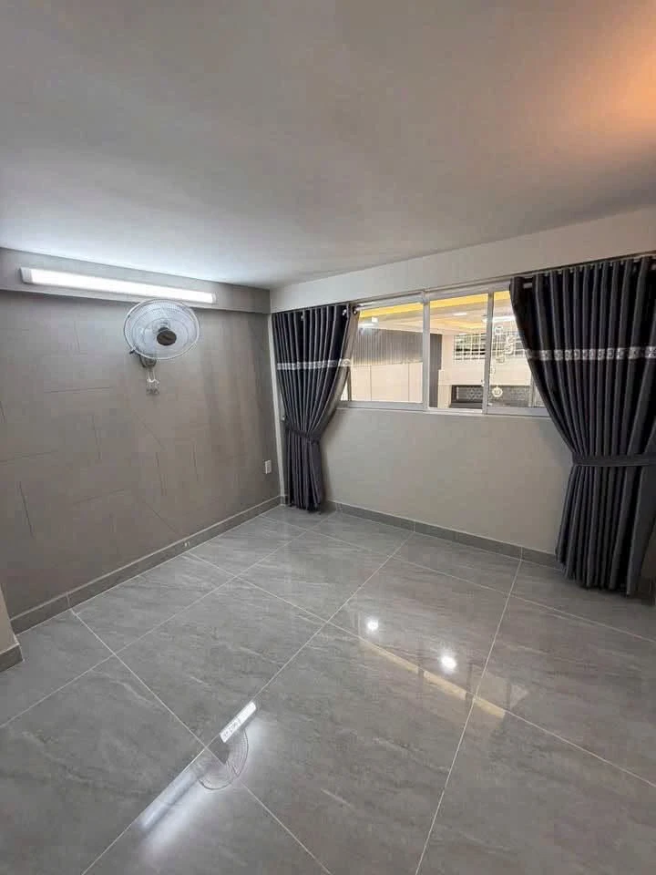 Bán nhà hẻm Nguyễn Tiểu La, P8, Quận 10, 4PN, giá 7,9 tỷ - Ảnh thu nhỏ 3