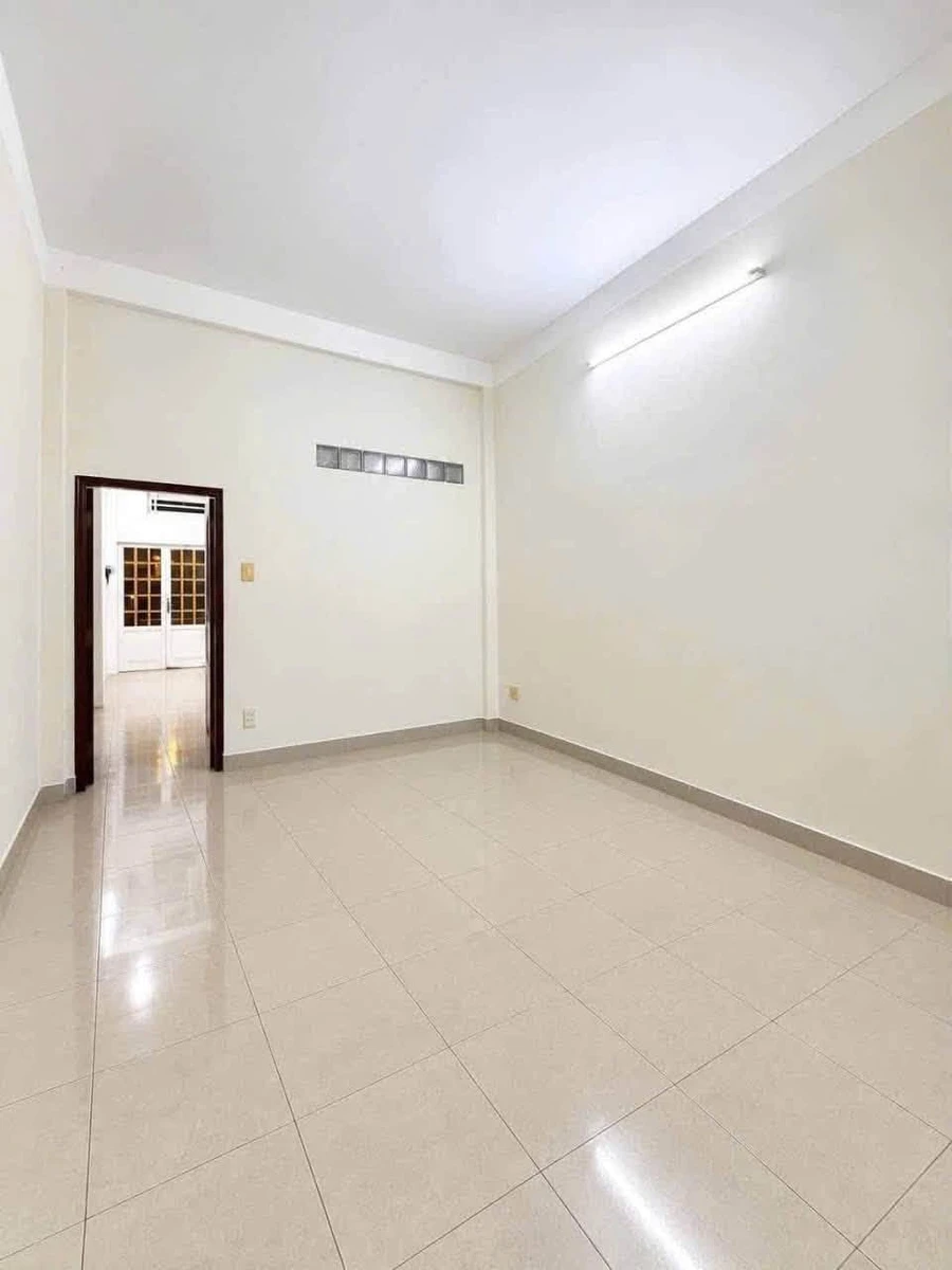 Cho thuê nhà hẻm xe hơi 52,5m² 4PN 5WC Lê Văn Sỹ - Ảnh thu nhỏ 3