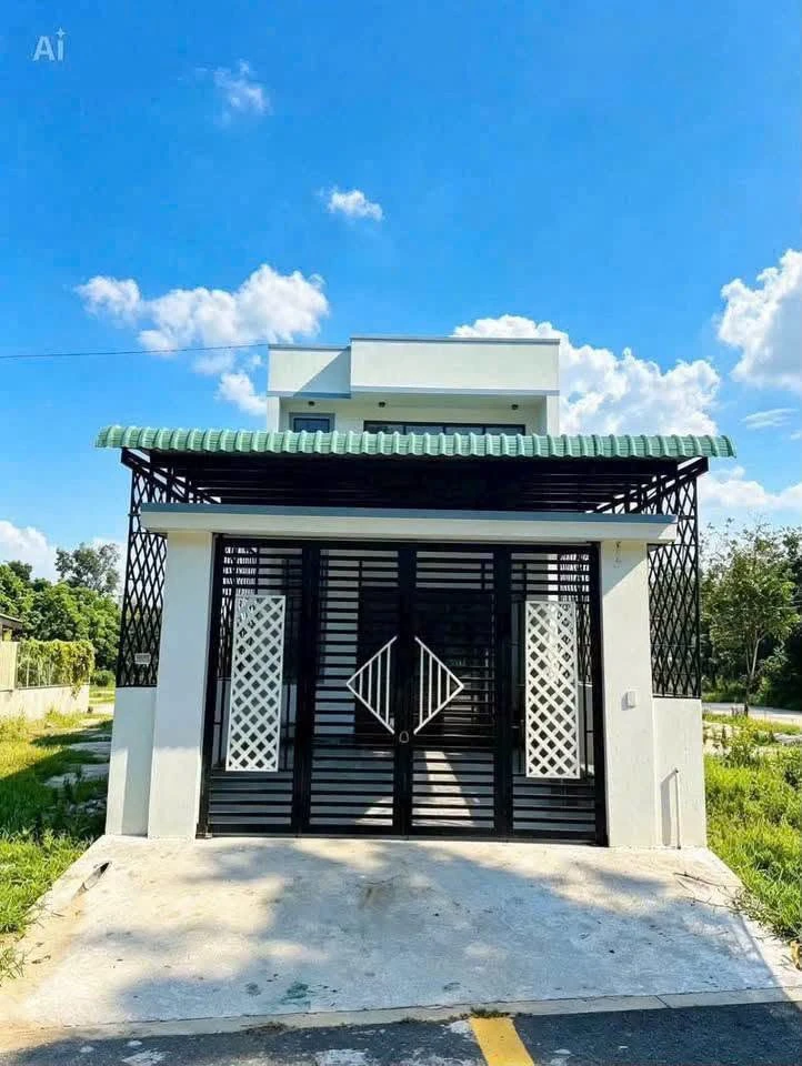 Bán nhà gác lửng sân vườn Bến Chà Vi, Bến Cát, 65m², 3PN, 2tr tỷ - Ảnh 1