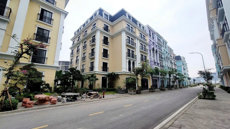 Bán shophouse Aqua City căn góc 135m2 6 tầng 12.5 tỷ