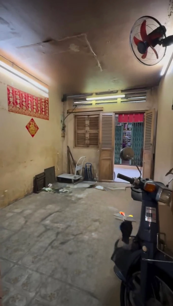 Bán nhà 3 tầng 35m² Quận 1 gần SVD Thống Nhất, nhỉnh 5 tỷ - Ảnh 1
