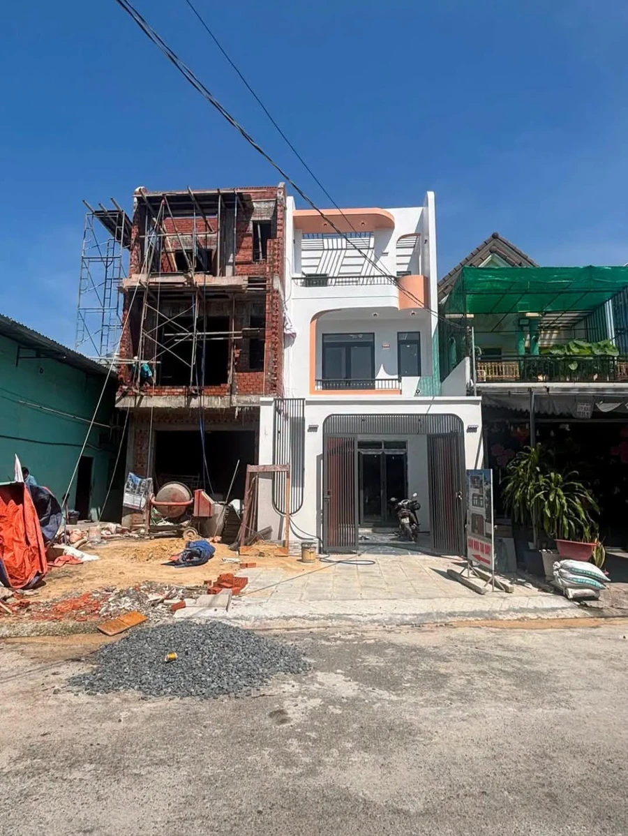 Nhà bán 4PN 4WC, 105m², Tân Phước Khánh, 4.89 tỷ - Ảnh 1