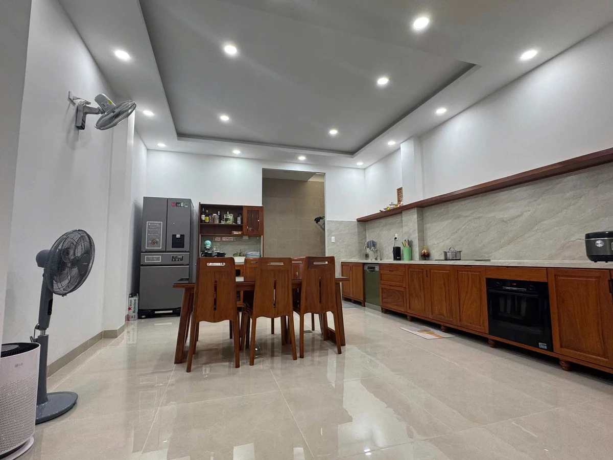 Bán nhà 2 tầng Phan Vinh Nha Trang, 127m2, 3 phòng ngủ, 11,5 tỷ - Ảnh thu nhỏ 4