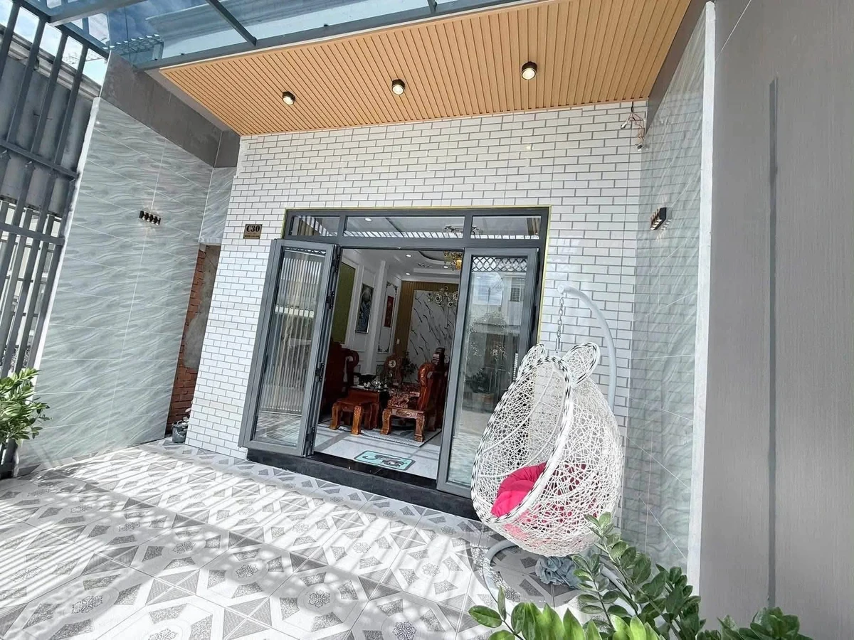 Bán nhà mới mặt tiền Phan Văn Trường, Rạch Giá, 100m², 2PN - Ảnh thu nhỏ 3