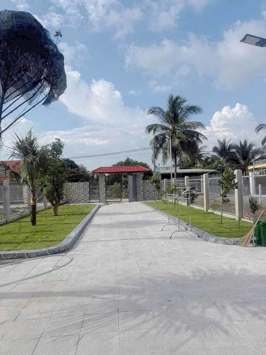 Nhà sân vườn 200m² view đồng Thanh Điền Tây Ninh 2,4 tỷ - Ảnh 1