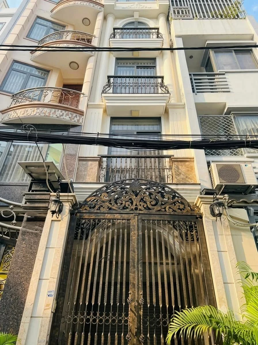 Bán nhà mặt tiền Cách Mạng Tháng 8, 4 tầng, 40m², 8.4 tỷ - Ảnh 1