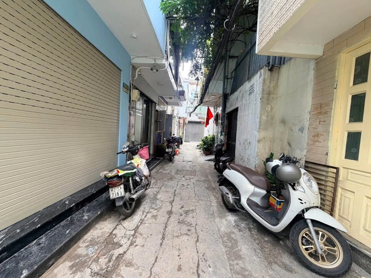 Bán nhà 2 tầng 2PN kề hẻm xe hơi Bùi Đình Tuyý, Bình Thạnh 25m2 - Ảnh 1