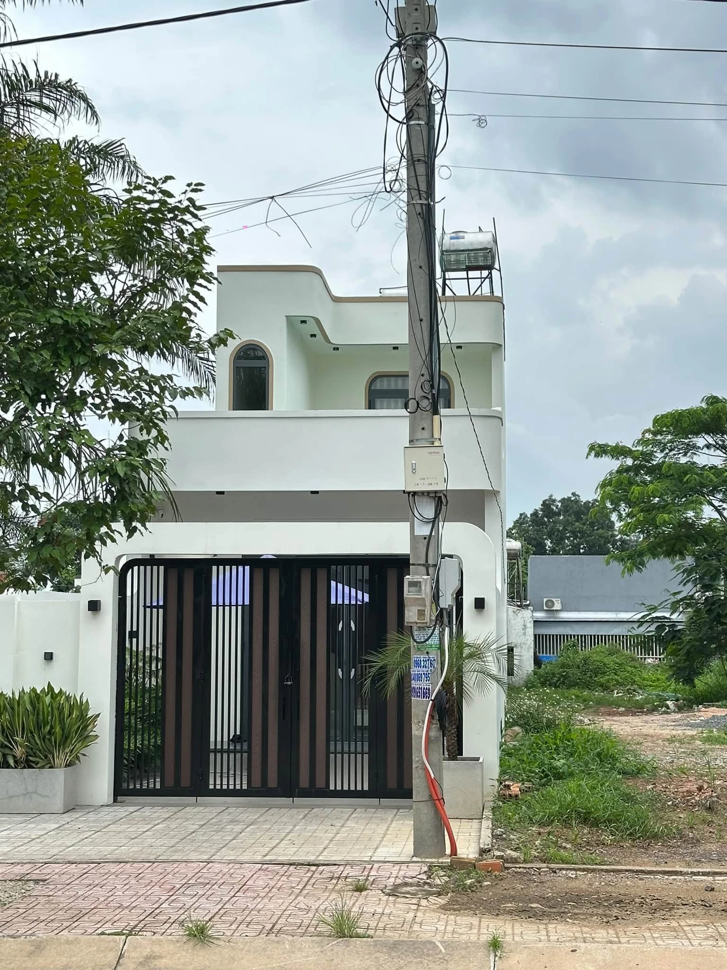 Bán nhà mặt tiền Nguyễn Thị Minh Khai, Đồng Nai, 162m², 4.2 tỷ - Ảnh 1