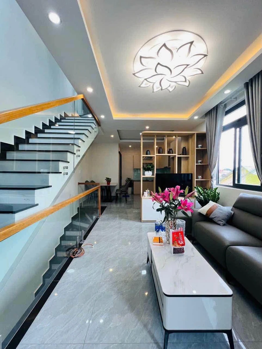 Bán nhà 2 mặt tiền Cao Thắng Đà Lạt, 70m2, 4PN, 4tỷ680triệu - Ảnh thu nhỏ 2