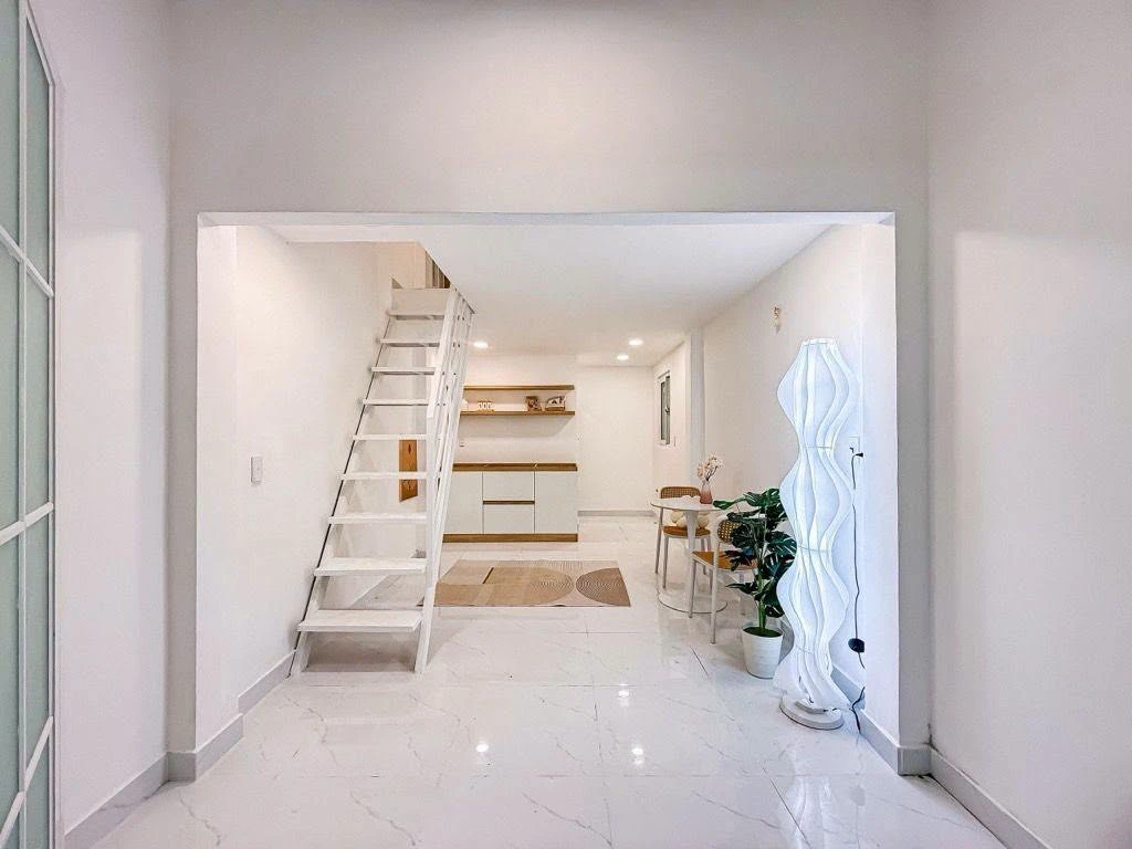 Bán nhà phố 68m² 3 phòng Tôn Thất Thuyết, Quận 4 - Ảnh 1