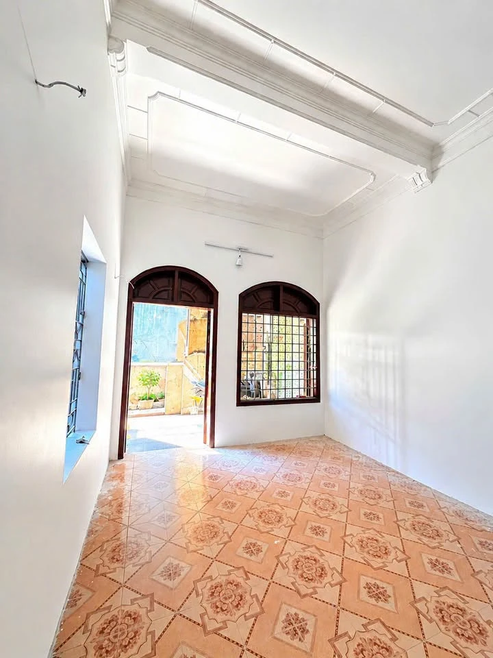 Bán nhà mái bằng 107m² gần Vincom, Quận 5 - Ảnh thu nhỏ 3