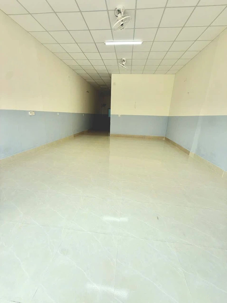 Cho thuê nhà nguyên căn 117.6m2 mặt tiền Hùng Vương, Buôn Ma Thuột - Ảnh thu nhỏ 3