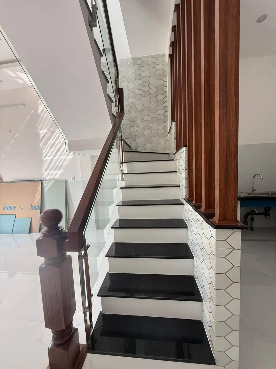 Bán nhà hẻm 41-45m², 2PN Hùng Vương Quận 1 - Ảnh thu nhỏ 3