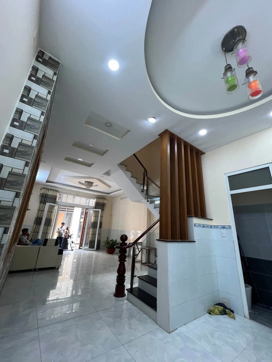 Bán nhà 5x12 4 tầng sân thượng Lê Trọng Tấn, Bình Tân, 60m², 6 tỷ - Ảnh 1