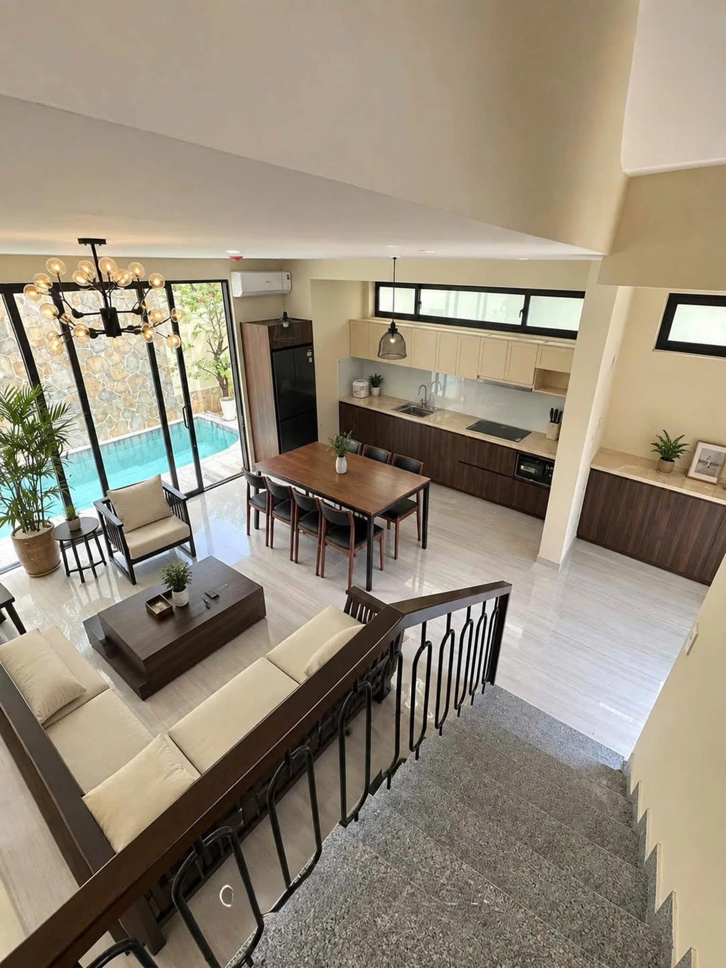 Bán nhà mới 3 tầng 70m2, 3PN, 3WC, hai mặt kiệt ô tô, có hồ bơi gần biển Mỹ Khê, Sơn Trà - Ảnh 1