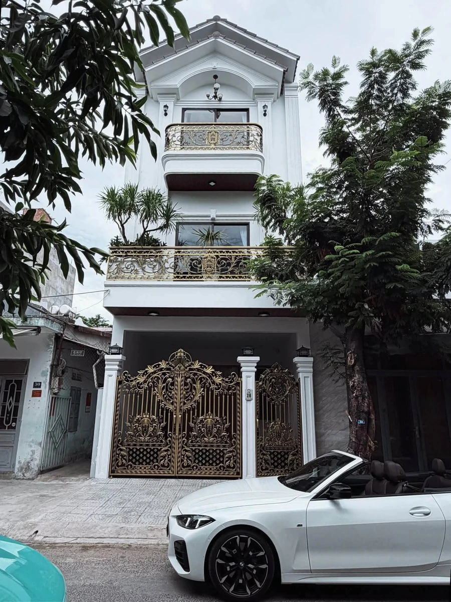 Bán biệt thự tân cổ điển 3 tầng 220m² Đà Nẵng 9 tỷ - Ảnh 1