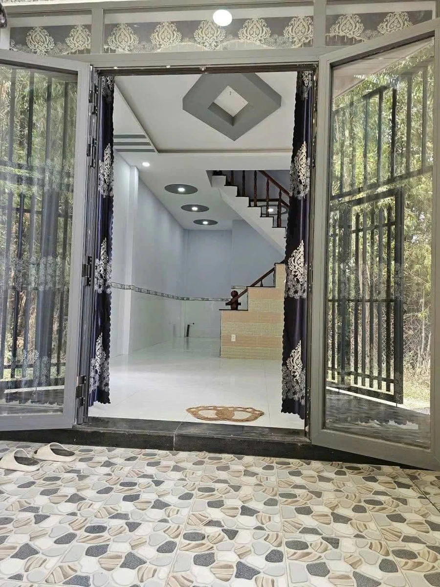 Bán nhà 1 trệt 1 lầu 48m² 850 triệu Đức Hòa - Ảnh thu nhỏ 2