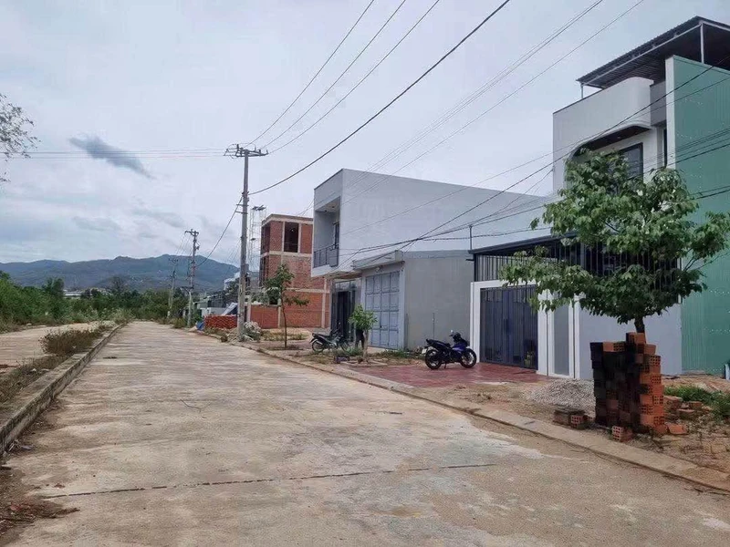 Bán đất 100m2 lộ giới 24m Quy Nhơn Tây, Bình Dương 1,3 tỷ