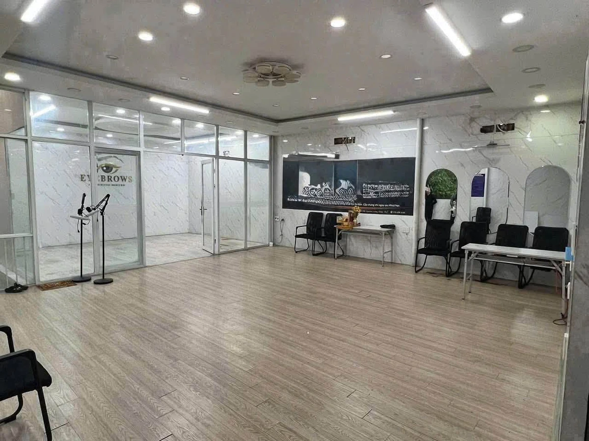 Bán nhà 2 tầng mặt tiền 115m² Nguyễn Lương Bằng, Q.7 - Ảnh thu nhỏ 3