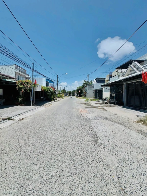Bán nhà mặt tiền Lý Thị Huê, Rạch Giá 103,5m² 2 tỷ 5