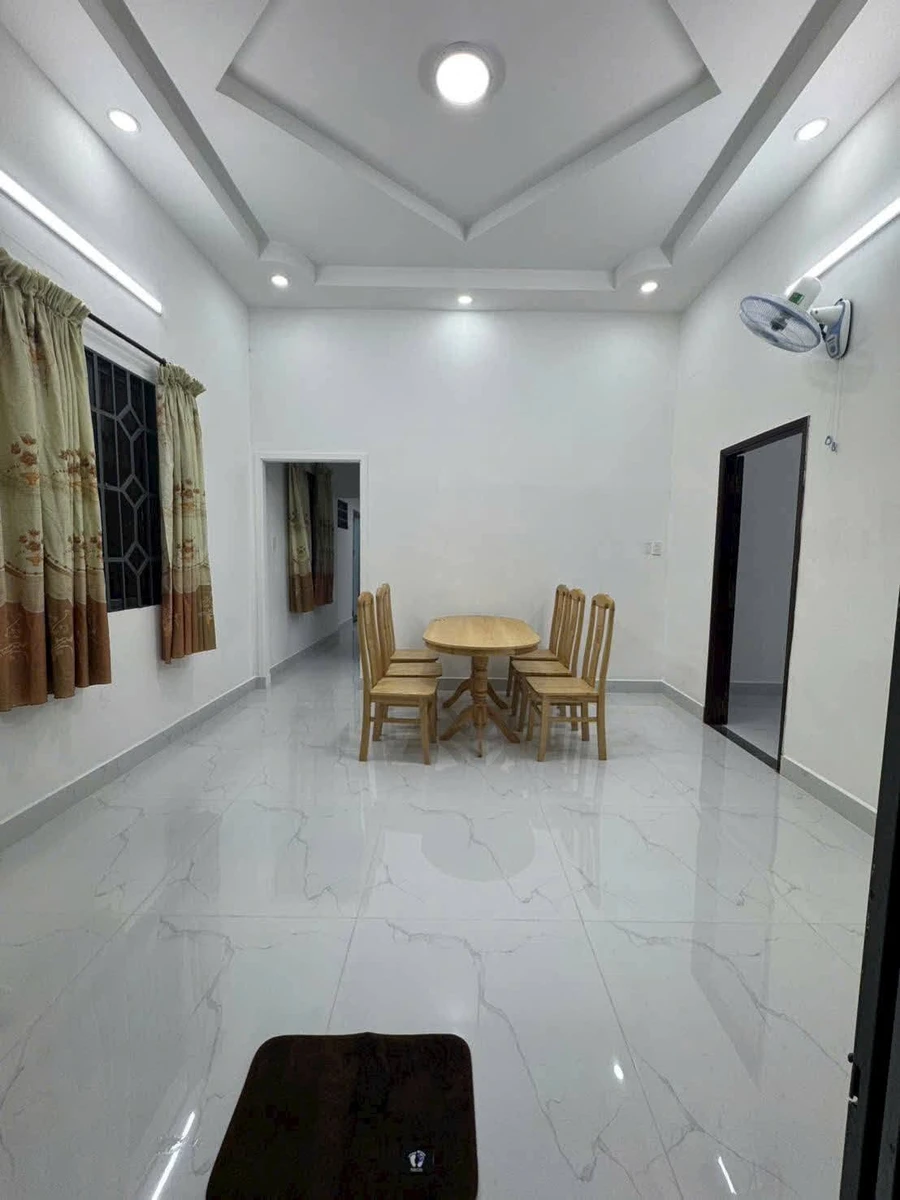 Nhà bán Quận 12, 120m², mặt tiền, 3 tỷ 550 - Ảnh thu nhỏ 2