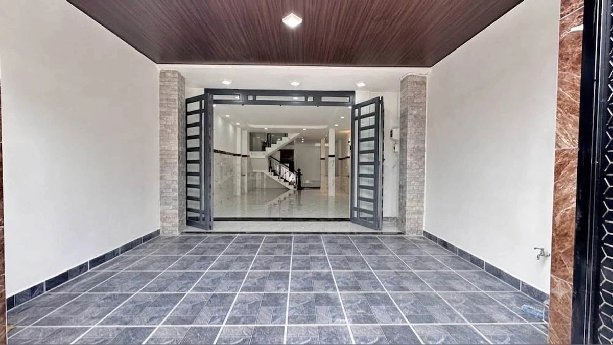 Bán nhà mặt tiền 3 tầng 5x18m, 4PN 4WC đường Tân Thới Hiệp 15, Quận 12 - Ảnh thu nhỏ 3
