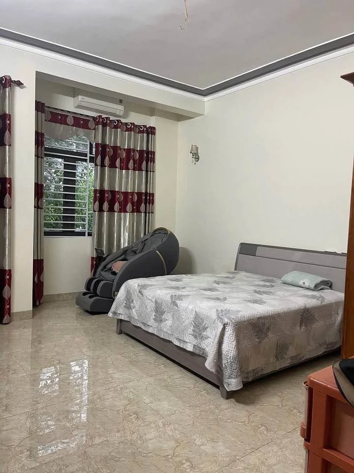 Bán nhà 3 tầng mặt bộ 530m² Nhà Bè, 7 tỷ, full nội thất - Ảnh thu nhỏ 4