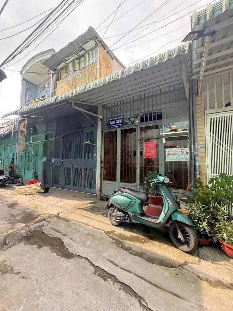 Bán nhà hẻm có lửng đường HT17, Tân Thới Hiệp, Quận 12, giá 1,18 tỷ - Ảnh 1