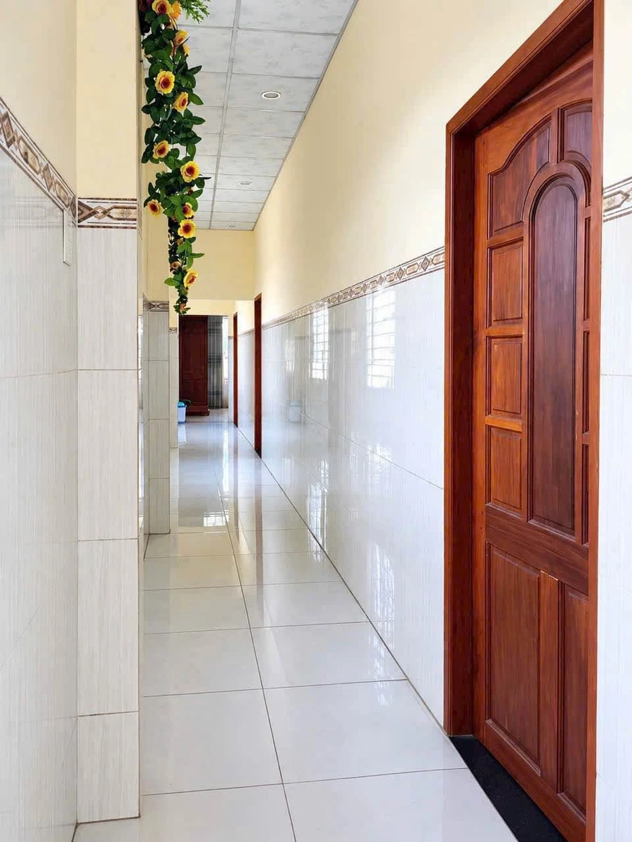 Bán nhà mặt tiền Tỉnh lộ 833, Tân An, Long An, 240m2, 5 PN, 4 tỷ - Ảnh thu nhỏ 4