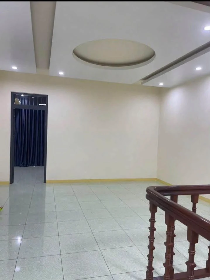 Cho thuê nhà mặt tiền 130m2 Lê Lợi, Quảng Ngãi 9 triệu/tháng - Ảnh thu nhỏ 4