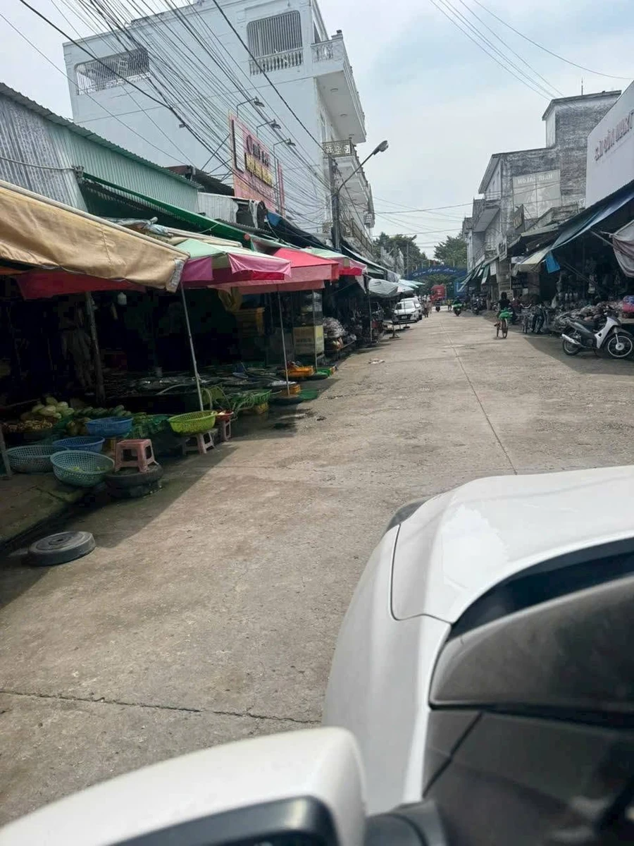 Bán nhà mặt tiền ngay chợ Đất Cuốc, Tân Uyên, 130m2, 2.7 tỷ - Ảnh thu nhỏ 2