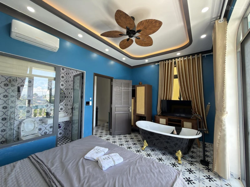 Nhà đẹp phong cách Indochine view đồi chè Tâm Châu - Phường 2 Bảo Lộc, đang khai thác kinh doanh