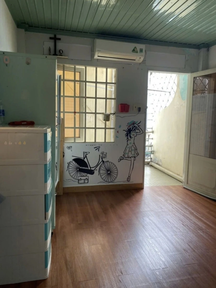 Bán nhà 4 tỷ 2 mặt tiền Lê Hồng Phong Q10, 42 m² - Ảnh thu nhỏ 2