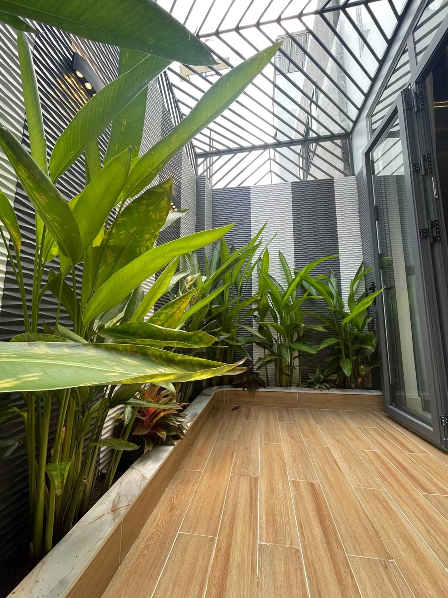 Nhà 5 tầng 4PN 5WC Bình Tân, DT 72m², có thang máy - Ảnh 1