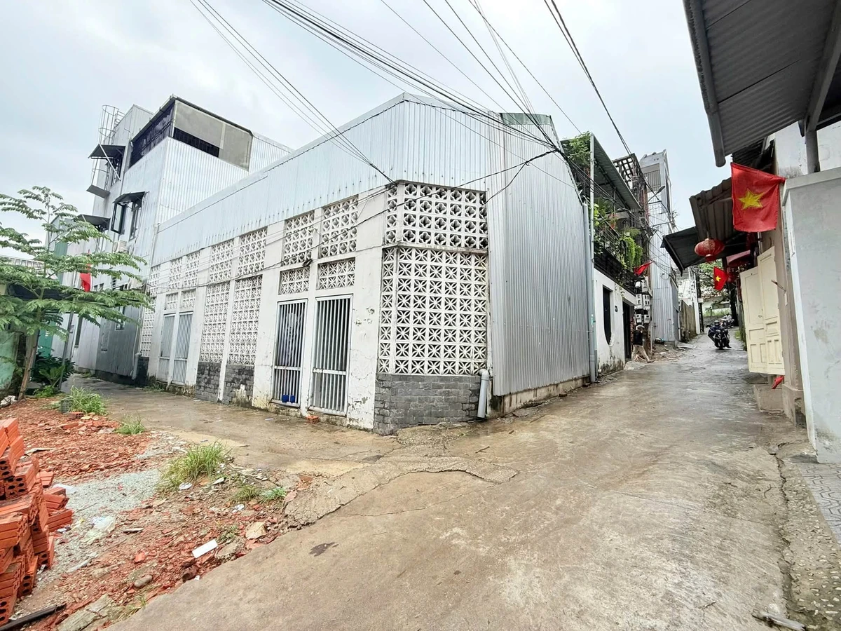 Bán đất kiệt Trần Phú Huế 990m², sổ hồng 1,7 tỷ - Ảnh 1