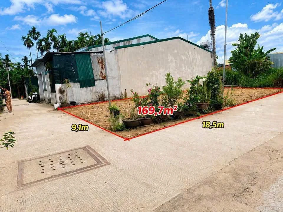 Bán biệt thự mini 170m2 ngang 9m Nguyễn Công Phương Quảng Ngãi - Ảnh 1